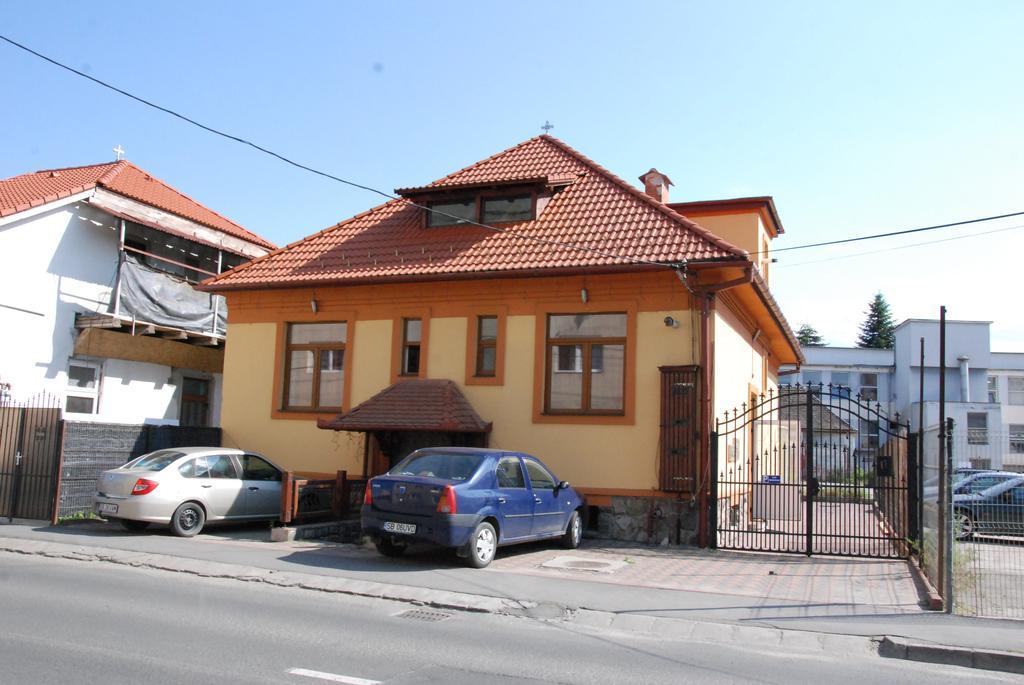 Отель Vila Nicoleta Сибиу Экстерьер фото