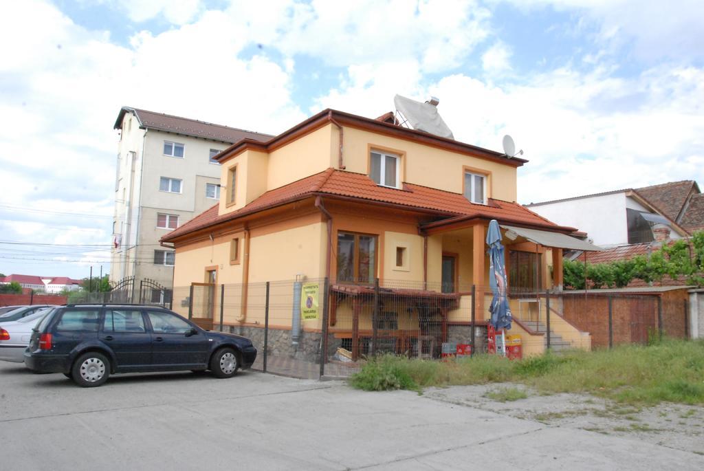 Отель Vila Nicoleta Сибиу Экстерьер фото
